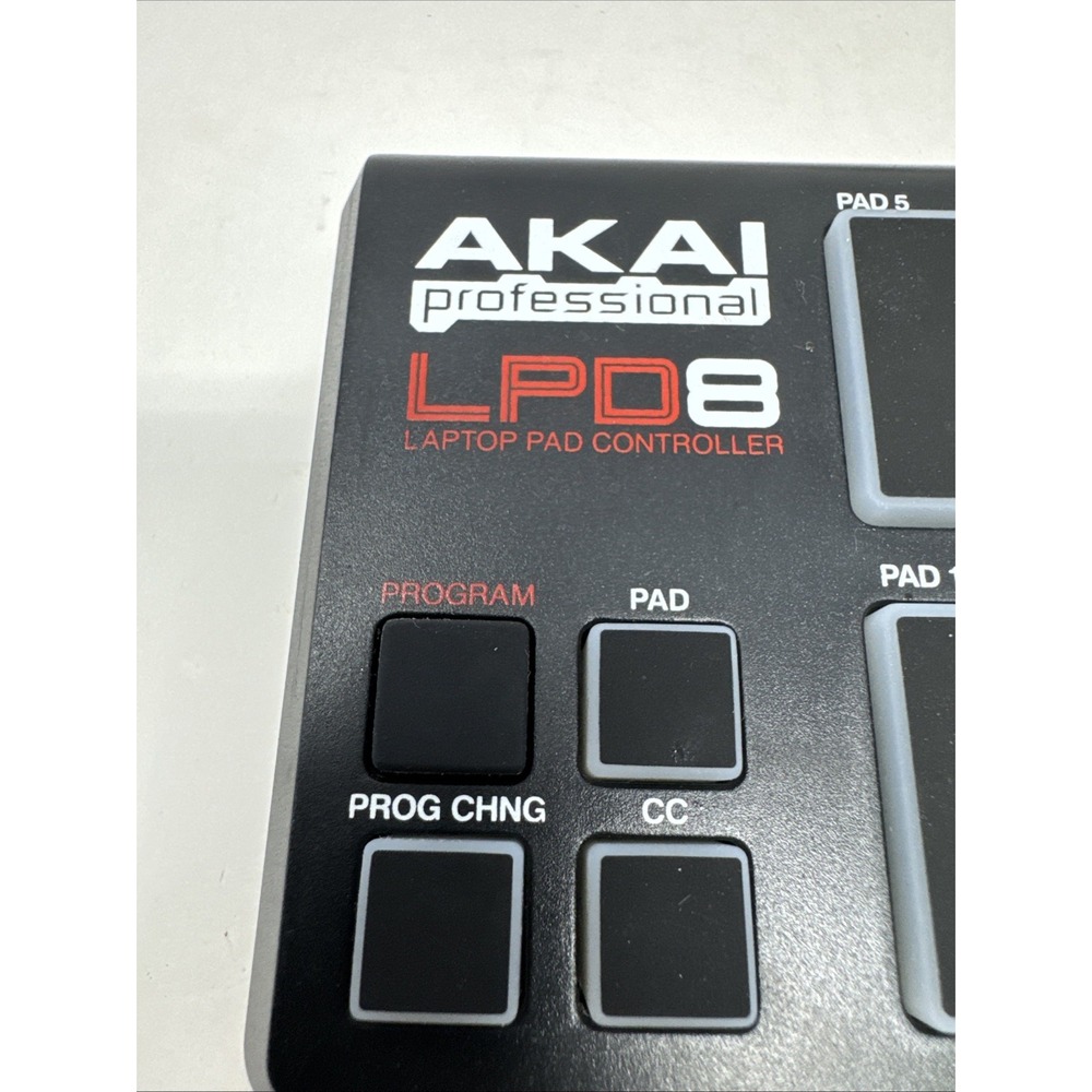 AKAI Professional LPD8 Portable‎ USB-powered MIDI Controller - Picture 2 of 6